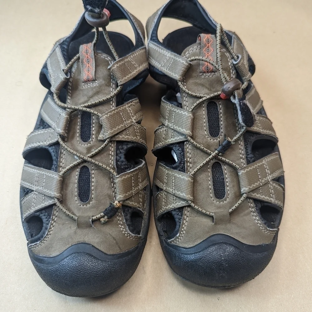Ozark Trail men's sz 9 water hiking sandals